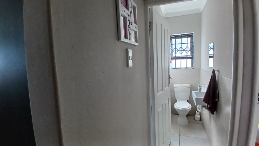 To Let 3 Bedroom Property for Rent in Fairview Eastern Cape